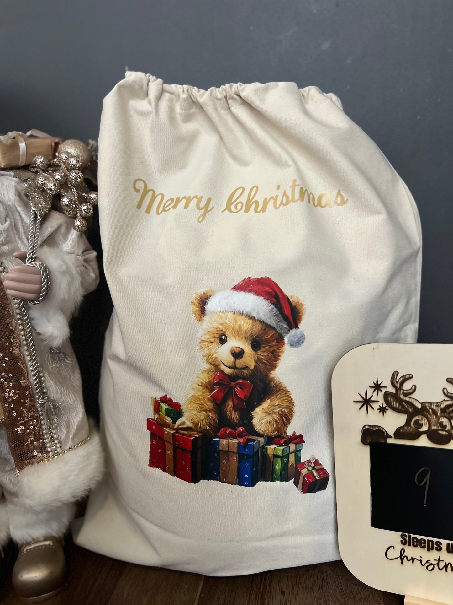 🧸 Teddy with Presents – the sweetest vintage-inspired design for little ones.