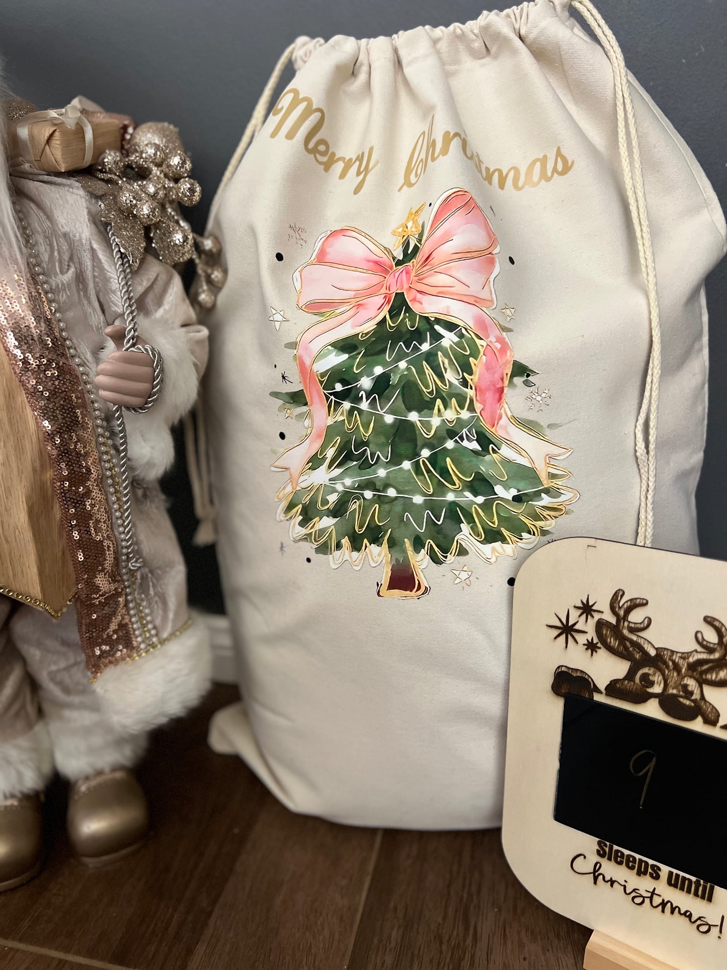 ๐ Pink Bow Tree with Gold Star โ luxe and feminine with golden detailing