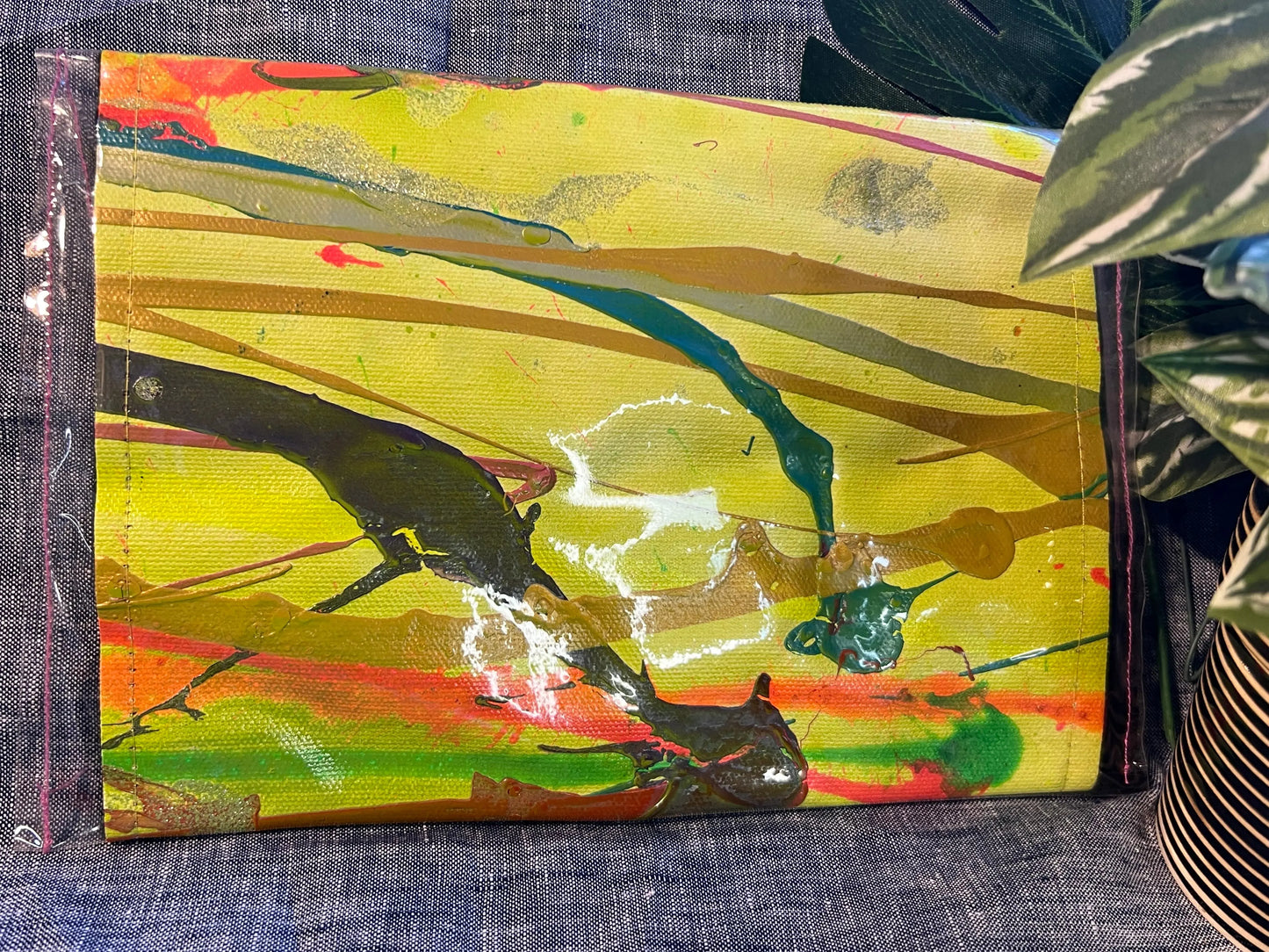 𝑀𝑒𝑑𝑖𝑢𝑚 𝐶𝑎𝑛𝑣𝑎𝑠 𝐶𝑙𝑢𝑡𝑐ℎ Simply Cuteness - Jewellery & Clutches