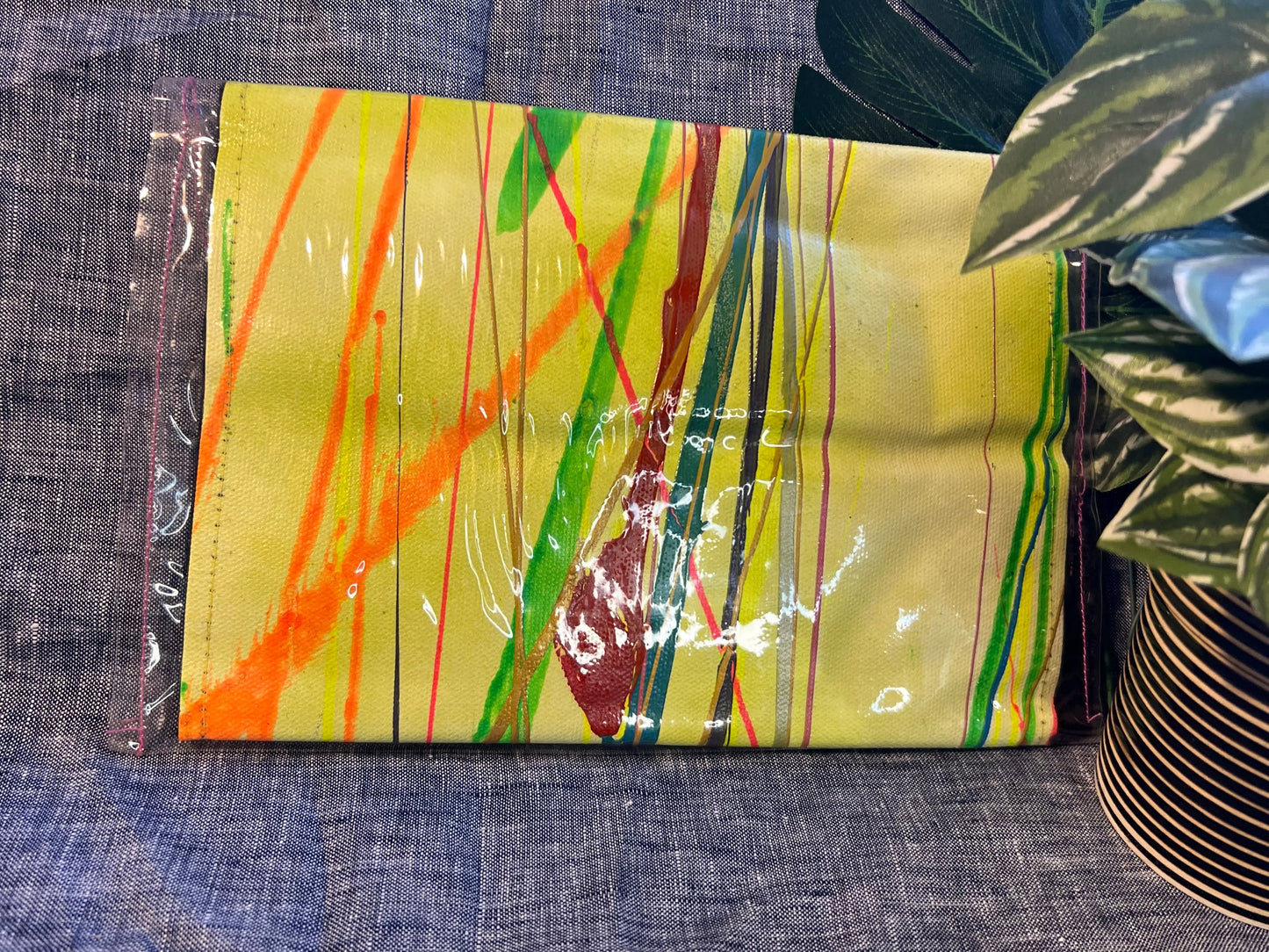 𝑀𝑒𝑑𝑖𝑢𝑚 𝐶𝑎𝑛𝑣𝑎𝑠 𝐶𝑙𝑢𝑡𝑐ℎ Simply Cuteness - Jewellery & Clutches