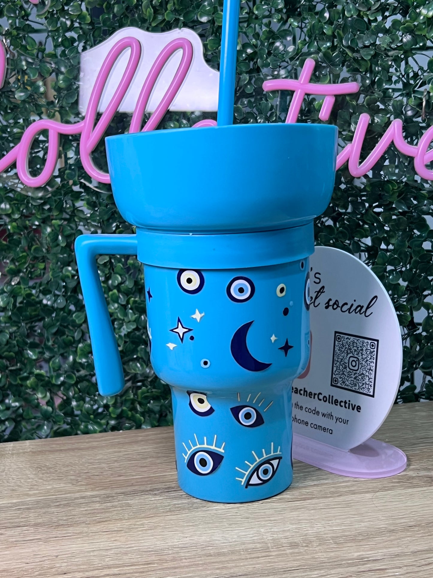 Snack cup
