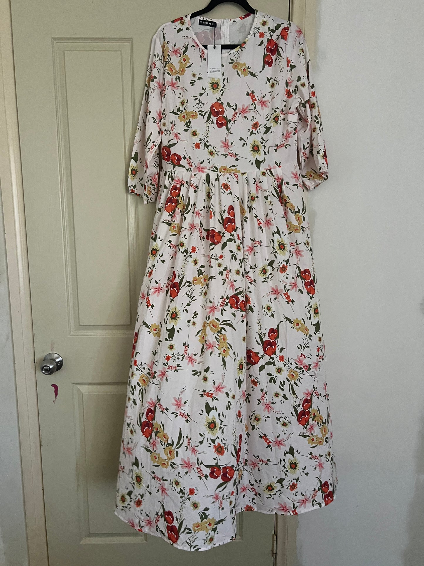 Long dress with pockets