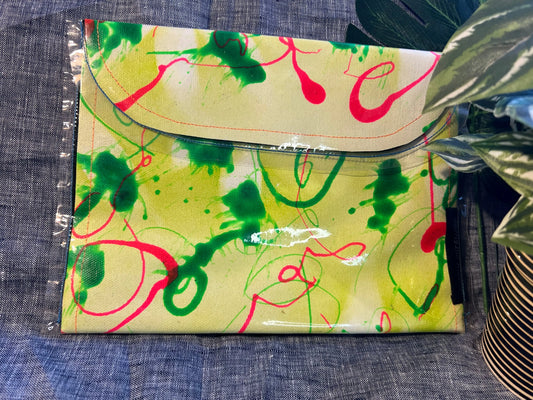 𝑀𝑒𝑑𝑖𝑢𝑚 𝐶𝑎𝑛𝑣𝑎𝑠 𝐶𝑙𝑢𝑡𝑐ℎ Simply Cuteness - Jewellery & Clutches