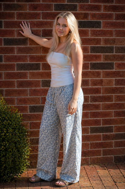 Small print flower pants - size 18