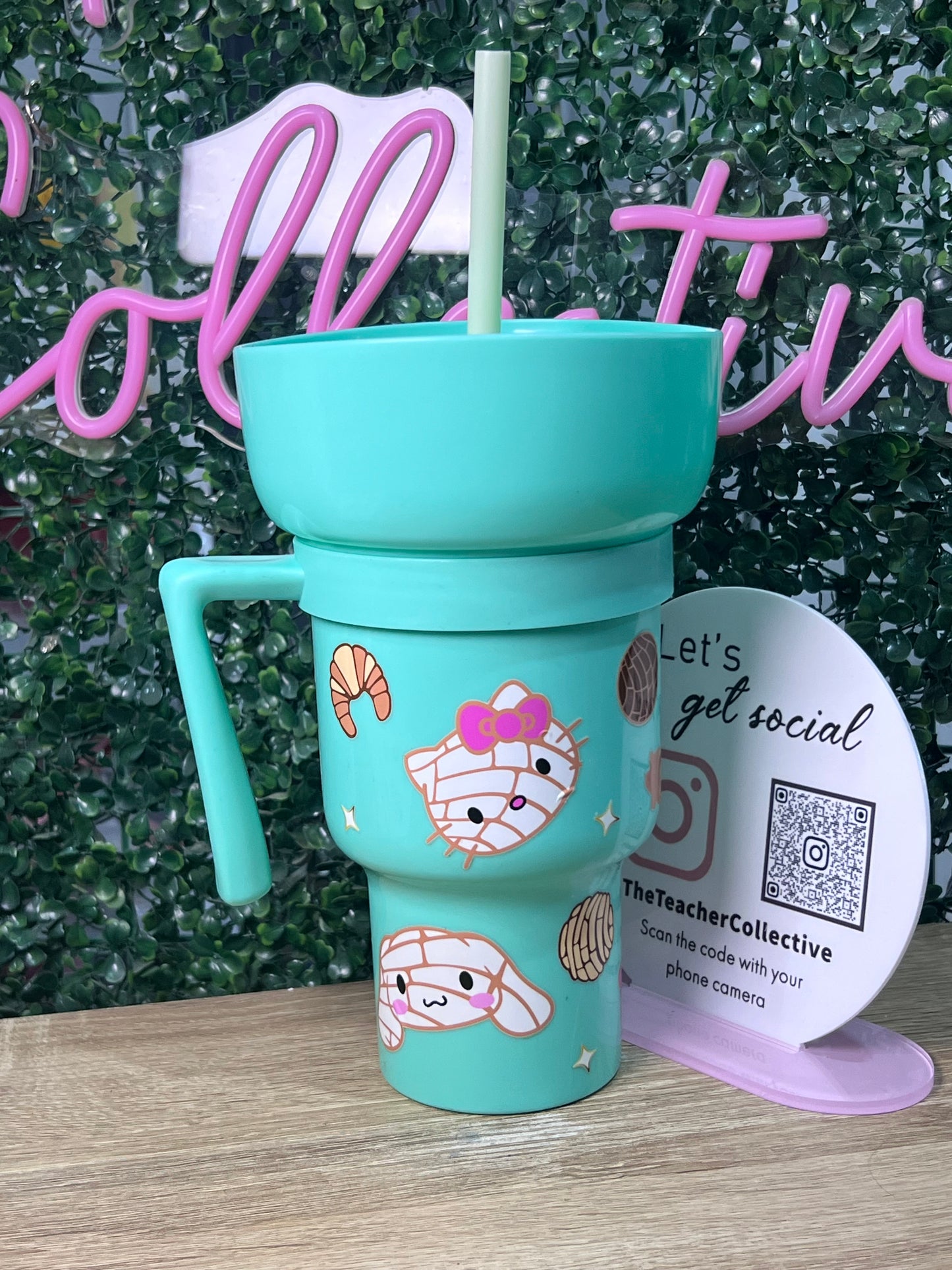 Snack cup