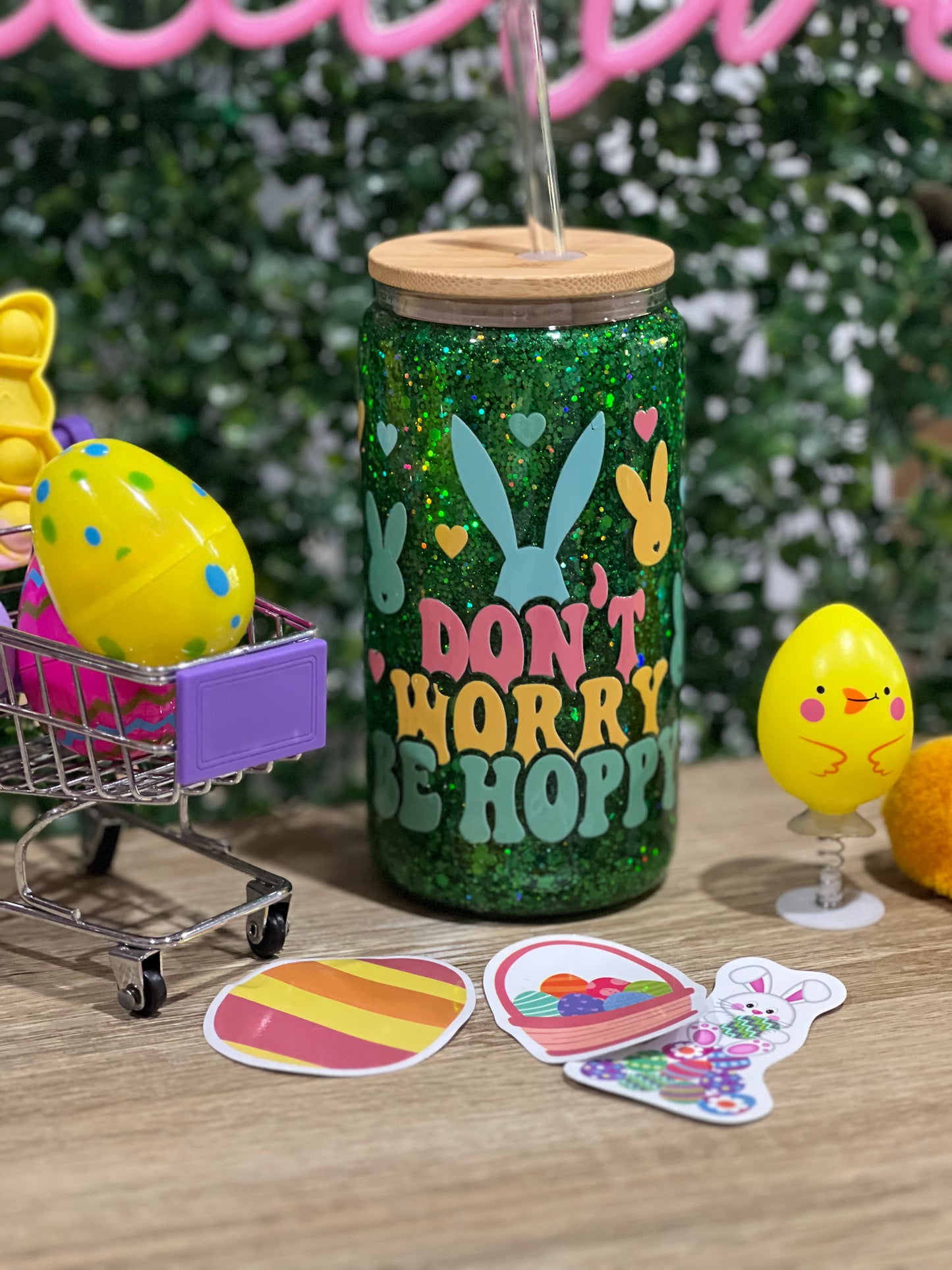 16oz Glass Easter Snow Globe Tumbler