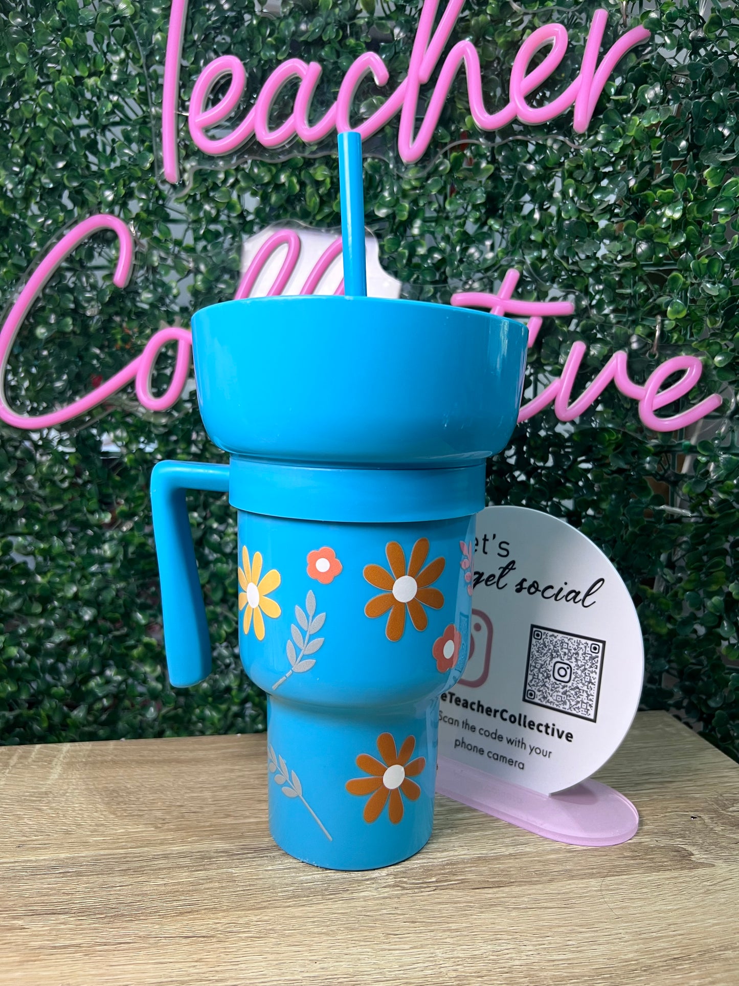 Snack cup