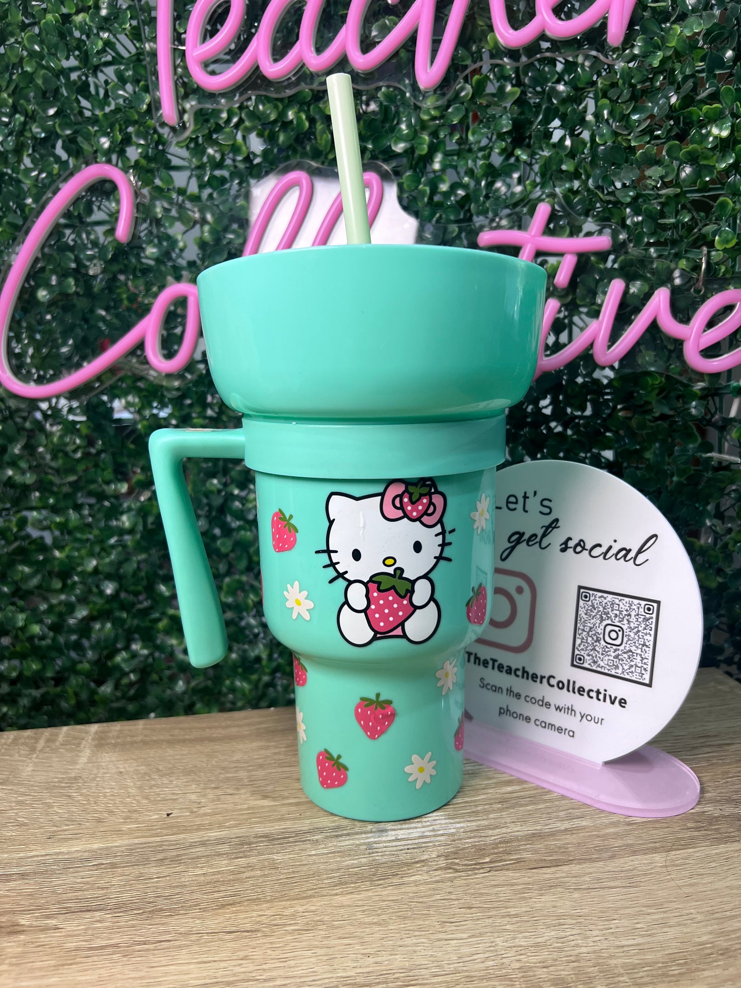 Snack cup