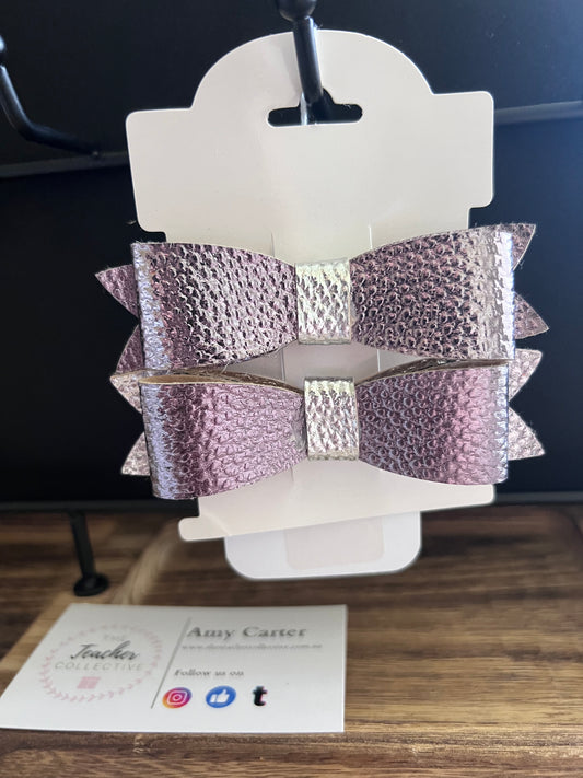2 x Faux hair bow