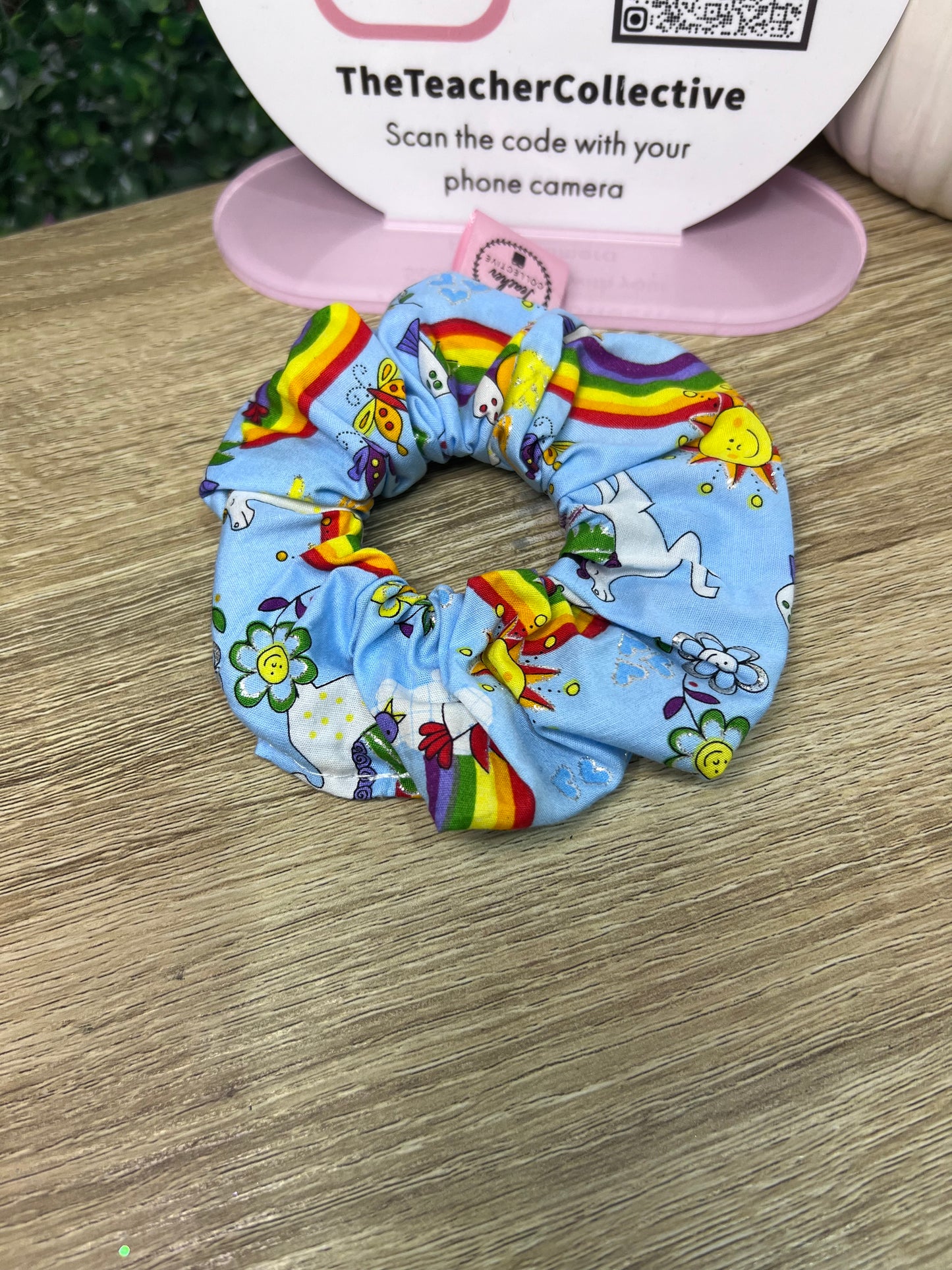Scrunchie - rainbows and unicorns